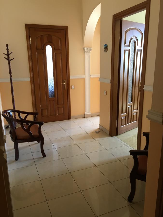 Beautiful Apartment In The Center Of Vinnytsia Exterior photo